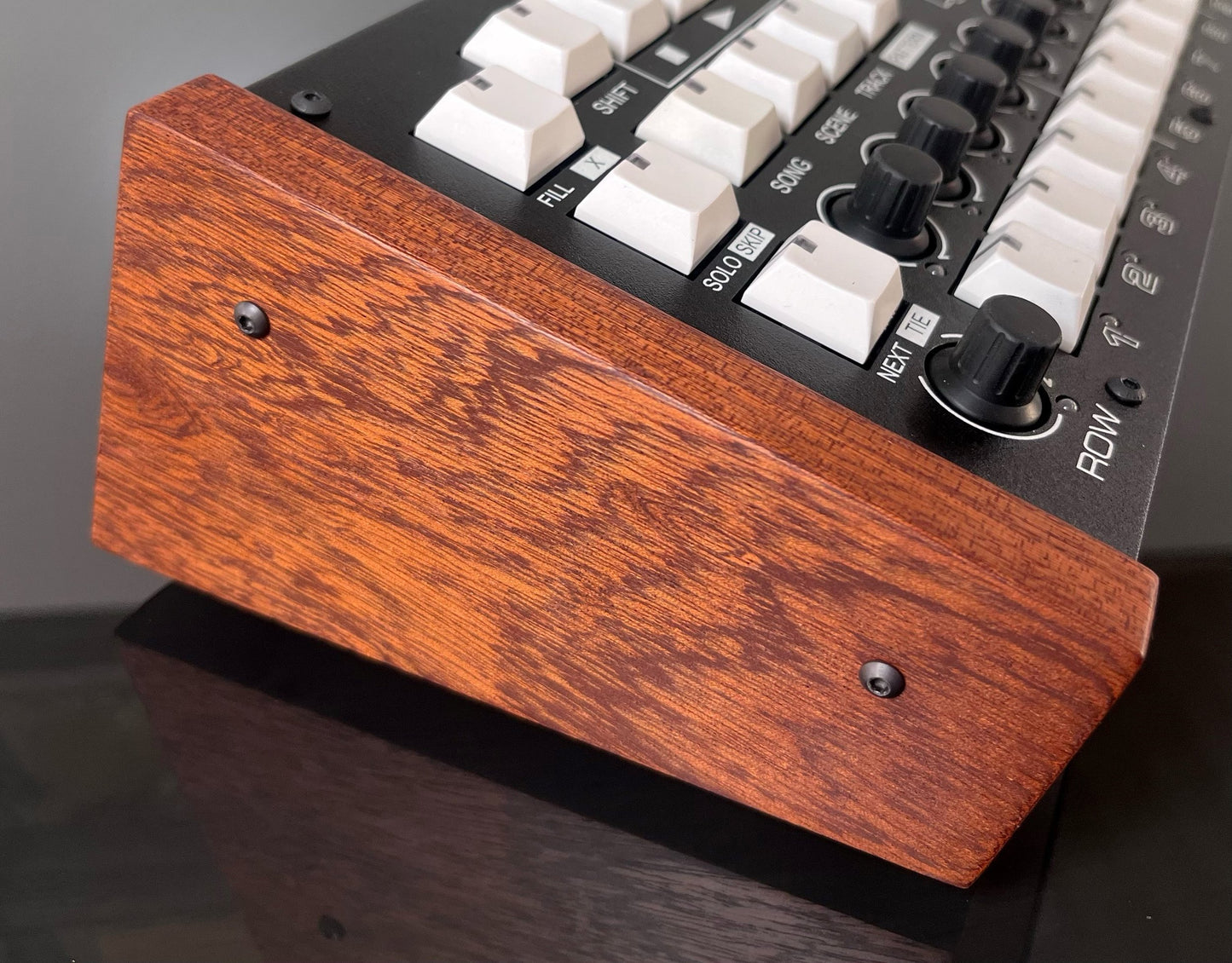 Cirklon - Wooden End Cheeks - Mahogany